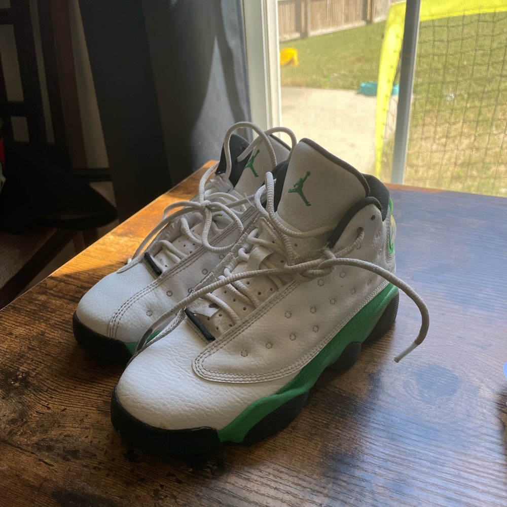 Jordan 13 Lucky Green. 8/10. Lightly worn. Size: 1 youth. No box.
